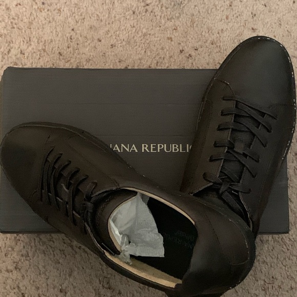 Leather Shoes/Decks/Sneakers - Picture 2 of 8